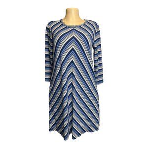 Emma & Michele Size Medium Blue & White Chevron Striped 3/4 Sleeve Dress